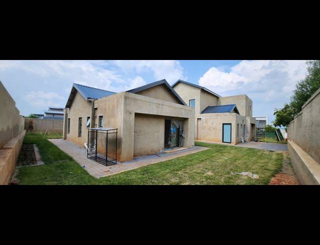 5 BEDROOM HOUSE FOR SALE IN SERENGETI LIFESTYLE ESTATE